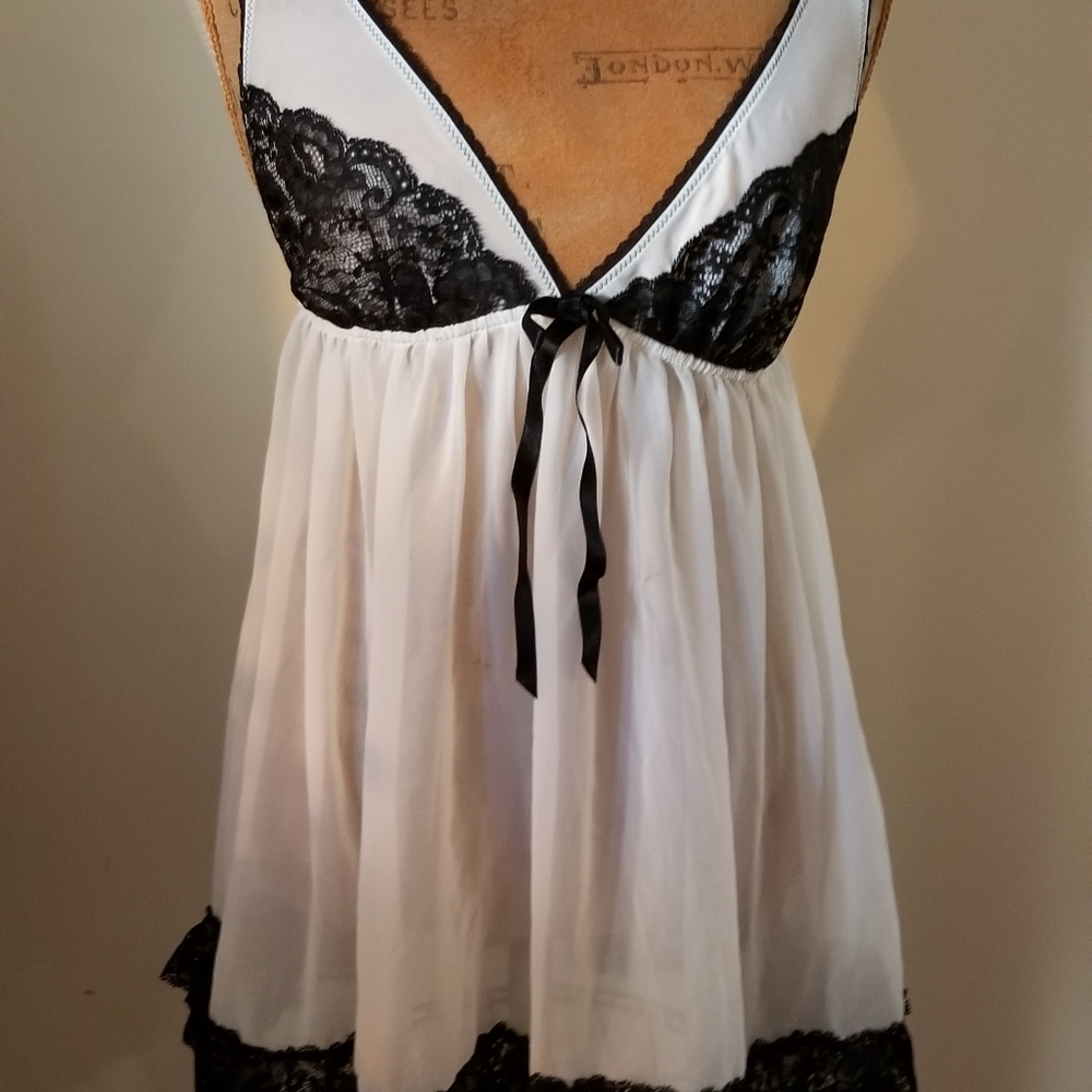 Victoria s Secret  nightgown M